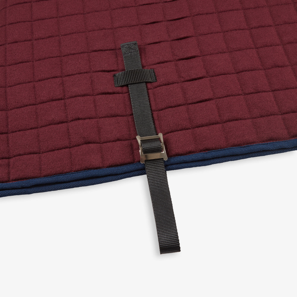 Thermatex Original Cooler Rug in Claret with navy binding, close-up of belly strap